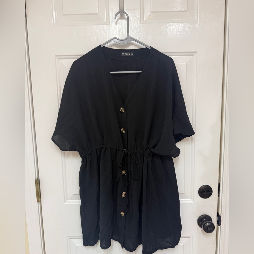 SHEIN Black Short Sleeve Dress with Button Detail
